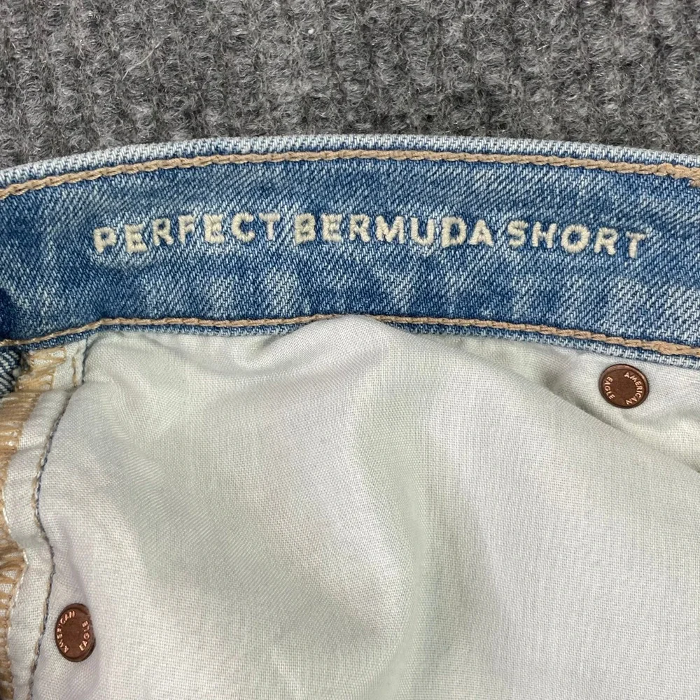 American Eagle Perfect Bermuda Shorts Womens 10 Blue Strigid Distressed Raw Hem